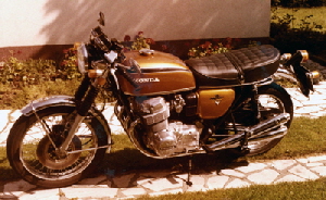 Honda 750 gold-400