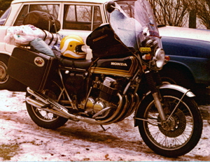 Honda 750 schwarz-gold-2023